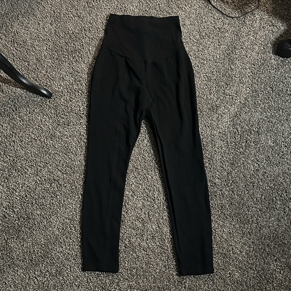Old Navy Maternity Black Leggings size small - Picture 2 of 7